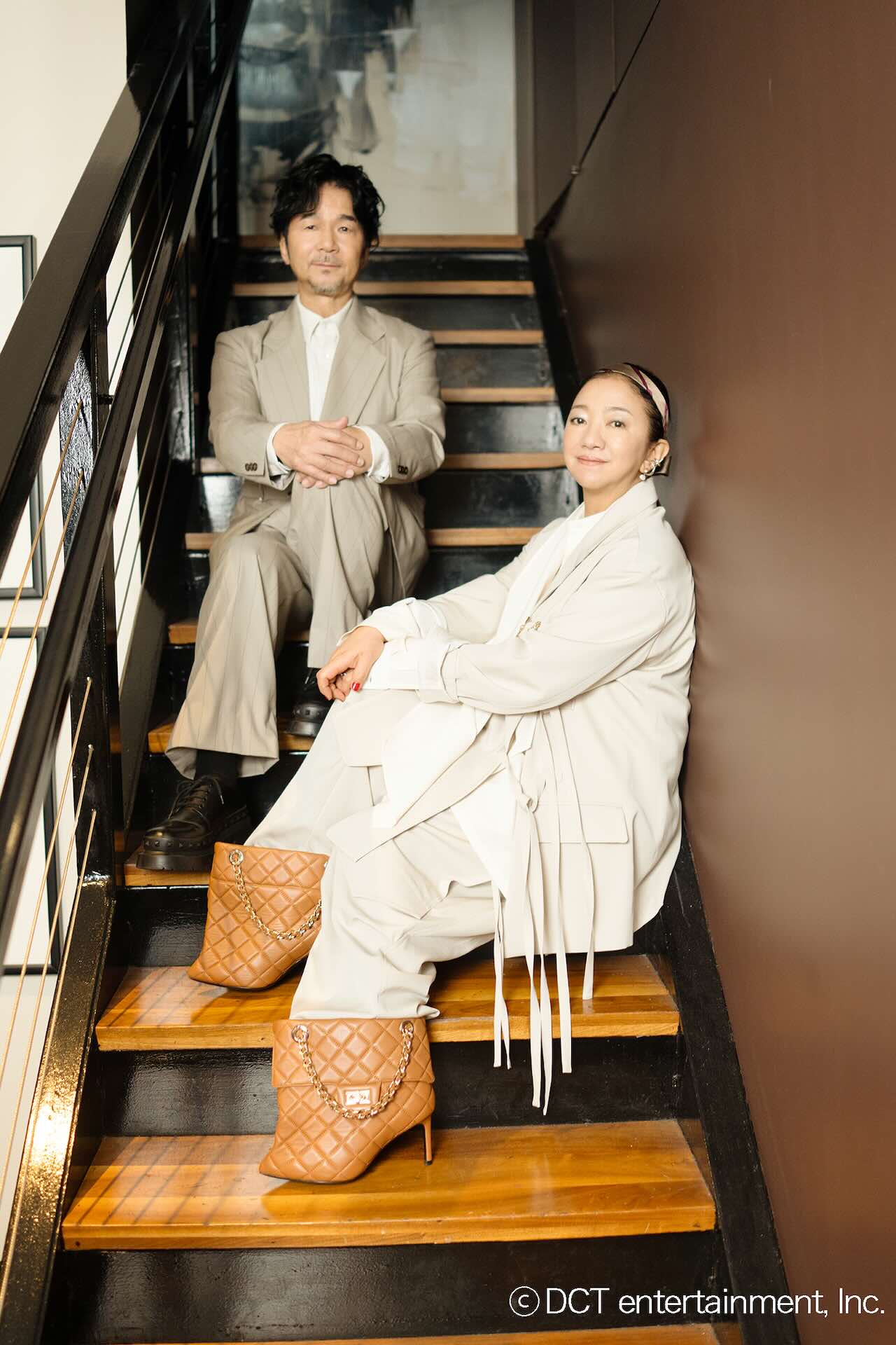 ZARD、すべて坂井泉水の直筆で収録！まるで写真集のような詞集が明日