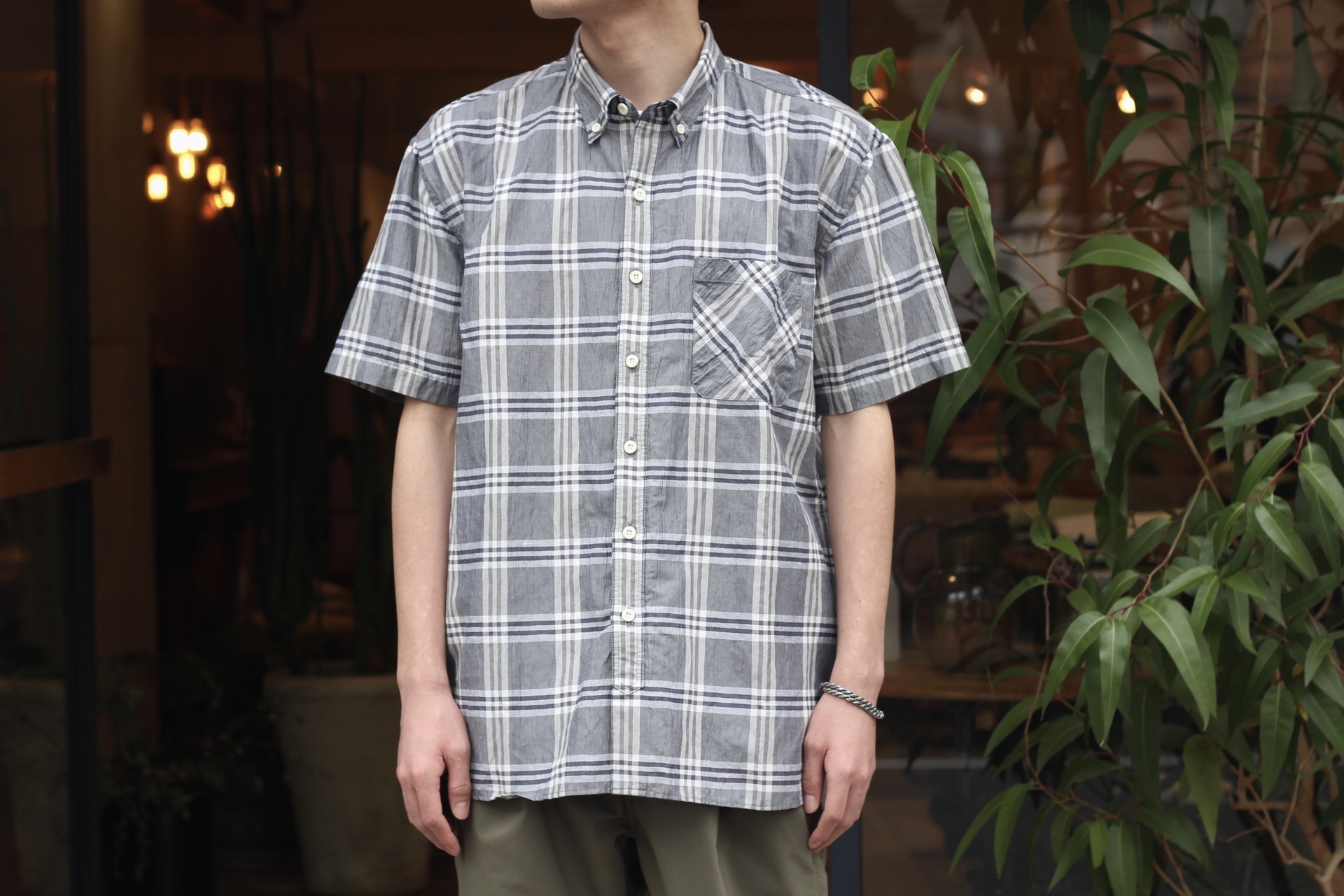 nonnative - DWELLER B.D. SHIRT S/S RELAXED FIT L/C/P BROAD: VIOLA