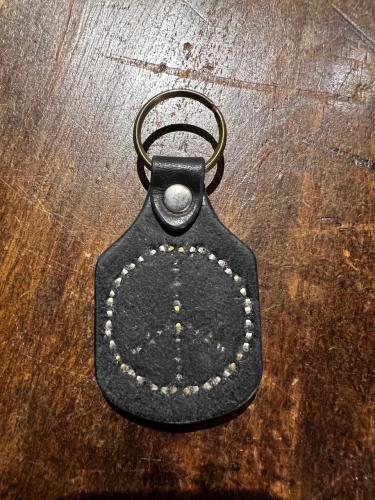 STOP LIGHT スタッズキーホルダー | POWWOW Trading Post