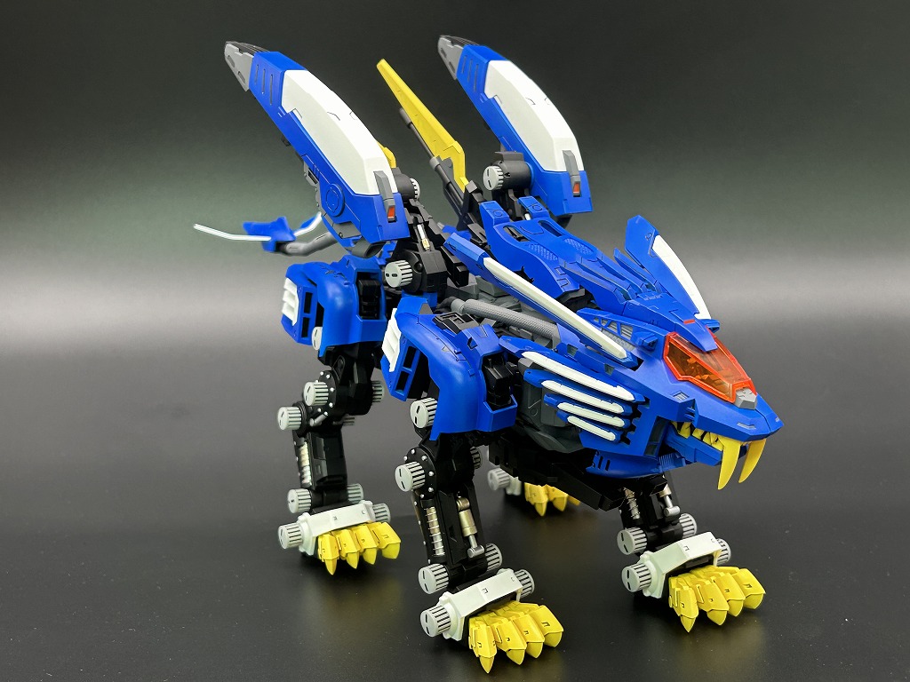 製作代行紹介「コトブキヤ ゾイド 1/72 HMM ブレードライガーAB バン