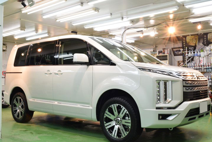 三菱・デリカD:5アーバンギア(ウォームホワイトパール) 北広島市より