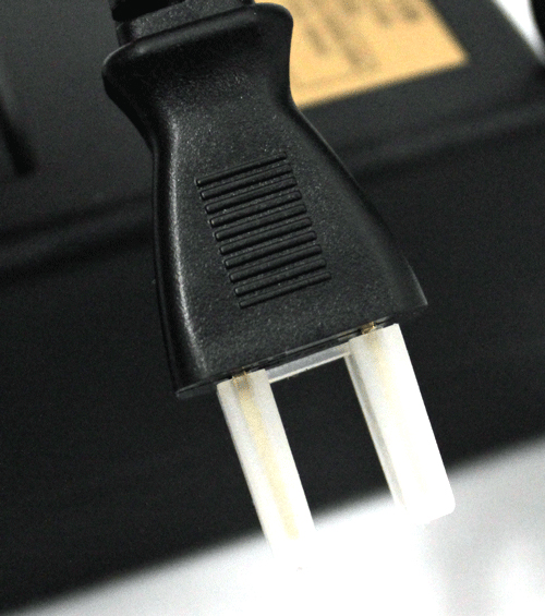 非メッキ！劇的性能）エフェクターボード用ACアダプター 800mA