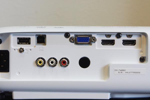 EH-TW650レビュー コスパ最高のホームシアタープロジェクター