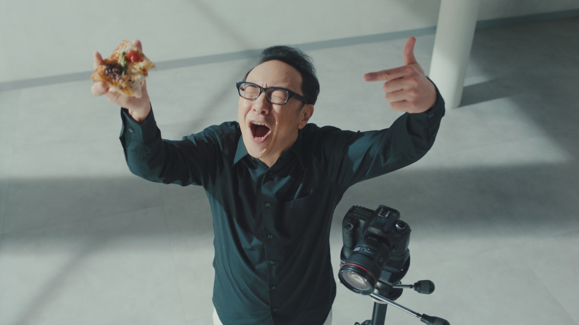 食べなきゃわからない“新食感ピザ！！ ピザーラ春の新CM「とろける