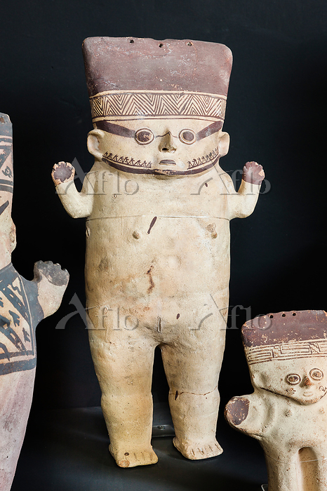 リマ ペルー国立考古学人類学歴史学博物館 女性土偶 チャンカイ