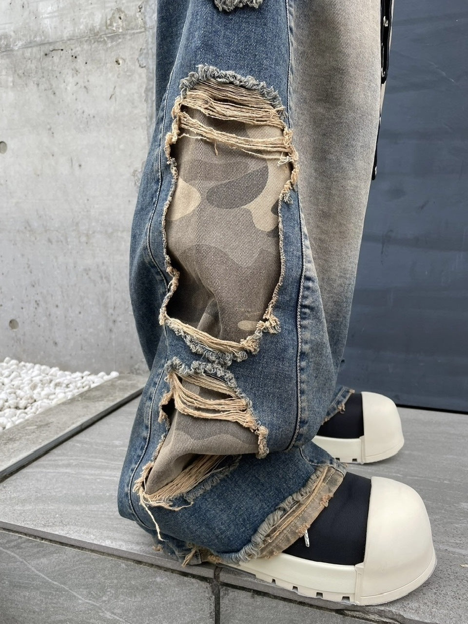 受注制【Never mind the XU】camouflage side damage denim pants