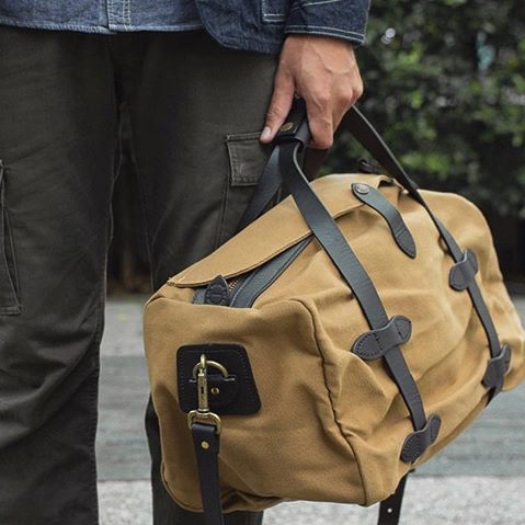 Filson スモールダッフルバッグ | 週7日働く仕事人間が生活に彩を持た