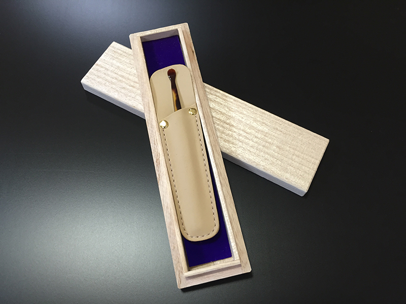 江戸鼈甲屋 鼈甲の耳かき 桐箱入り B-0006 1本