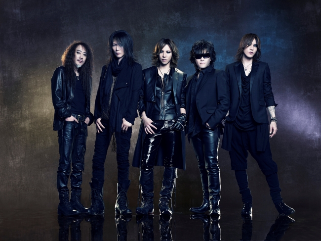 日本を代表する伝説のロックバンドX JAPAN。YOSHIKIの人工椎間板置換