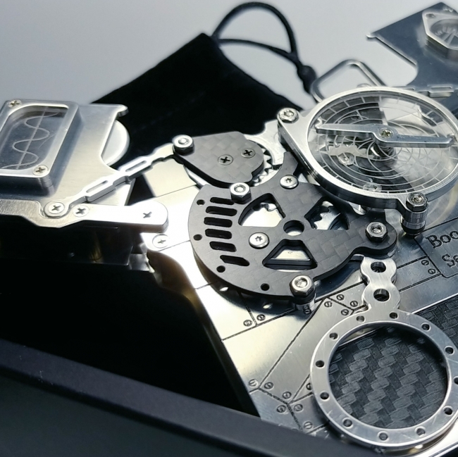 これが令和の名刺入れ】精巧なギミックが搭載されたスチームパンク心を