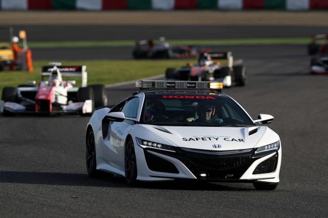 新型NSXセーフティカーのトミカが登場！鈴鹿サーキット無料イベントで