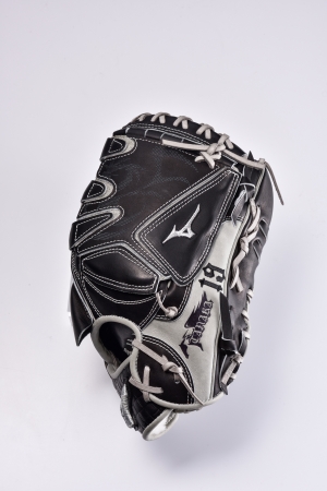 ヤンキース田中将大選手が実戦で使用するグラブが50本限定で販売開始