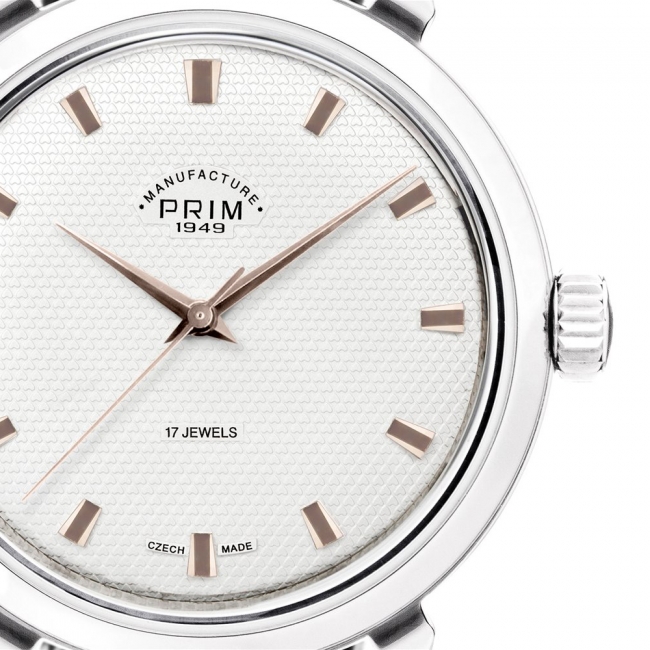 チェコ共和国を代表する時計メーカーPRIM（プリム）34㎜サイズの手巻き