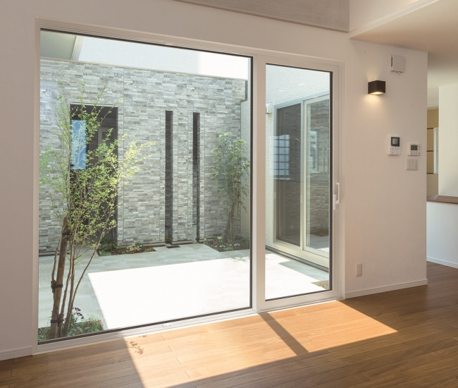 住宅のすべての窓を断熱性能（U値）1.0 以下の高断熱へ「APW431