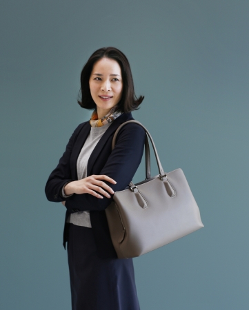 日本の職人がつくり上げた、女性のための仕事鞄「HINON」2月24日（土