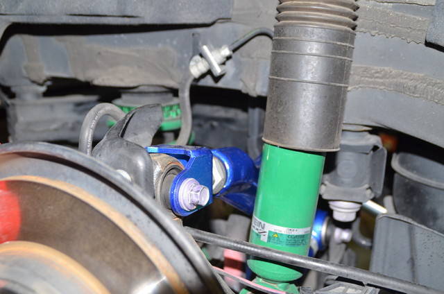 ZVW51 プリウス リアアッパーアーム トーコンアーム交換 四輪