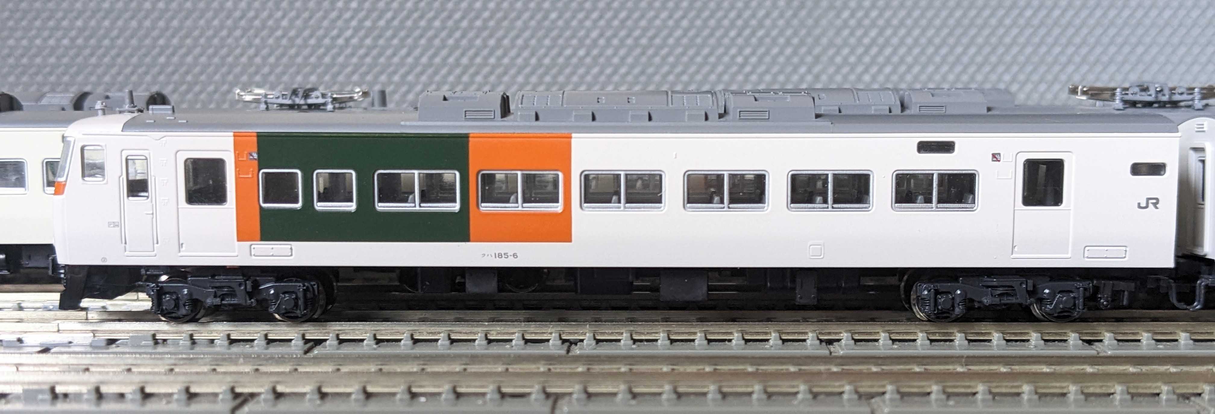 🔴入線 kato 10-226 185系0番台[踊り子]新塗色 5両ｾｯﾄ C3編成 - 竹ノ塚