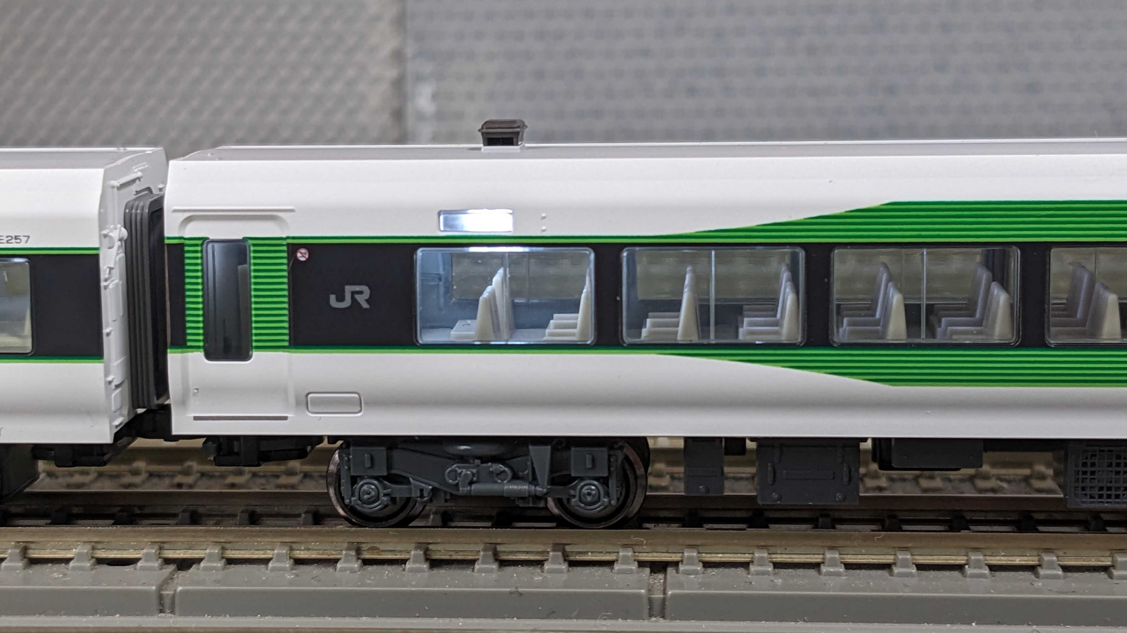 🟡💡室内灯工事 KATO 10-1884 E257系5500番台「草津•四万/あかぎ」5両