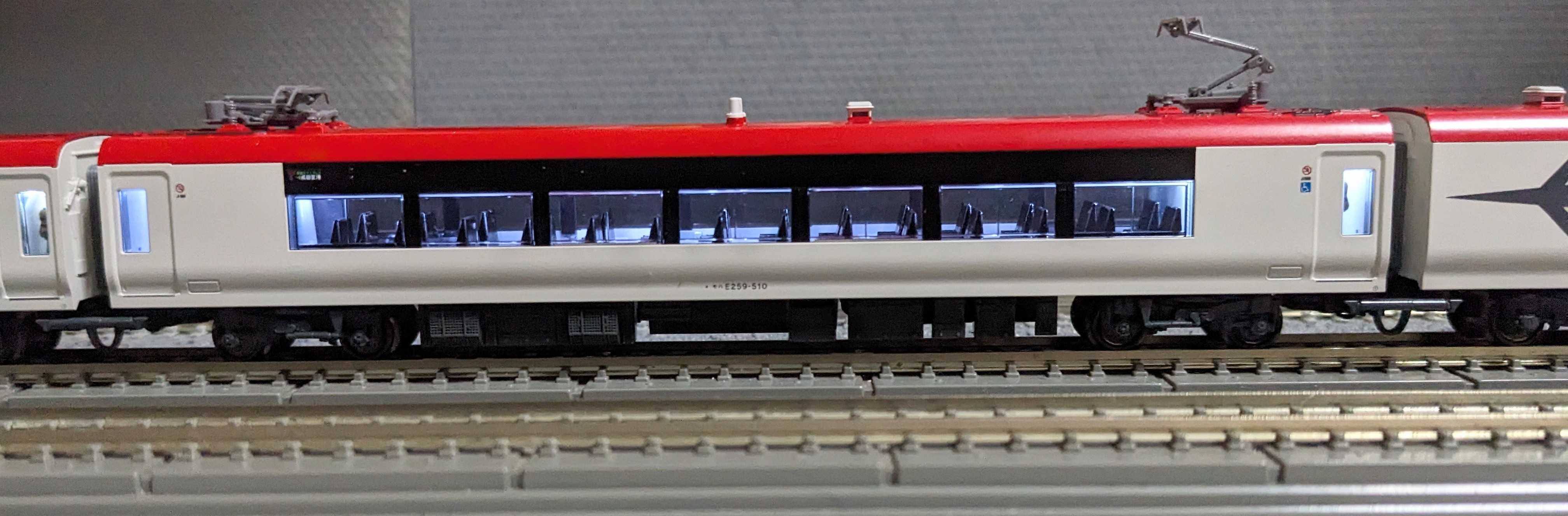 🟡💡室内灯工事② KATO 10-847/848 E259系「成田エクスプレス」完成