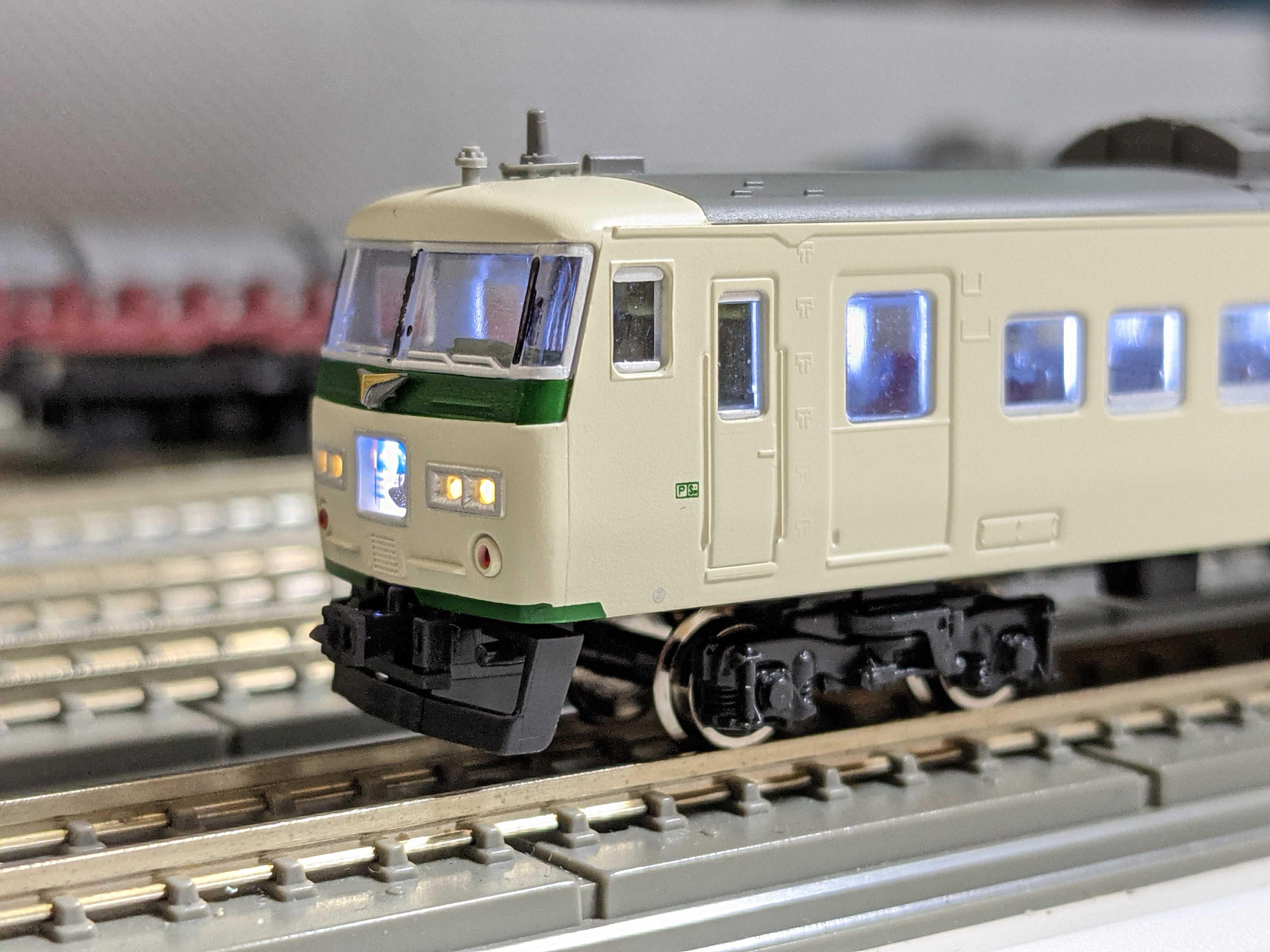 🔵kato 10-443 185系 0番台 A2編成 [踊り子] 入線整備 その① - 竹ノ塚