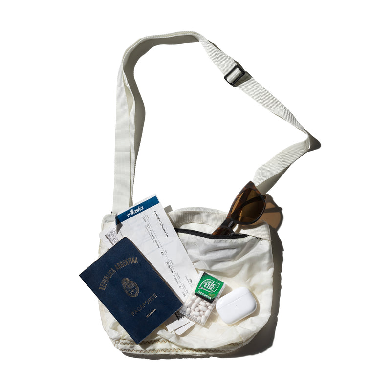 VINTAGE HEAVY PARACHUTE SHOULDER POUCH / White – PUEBCO ONLINE STORE