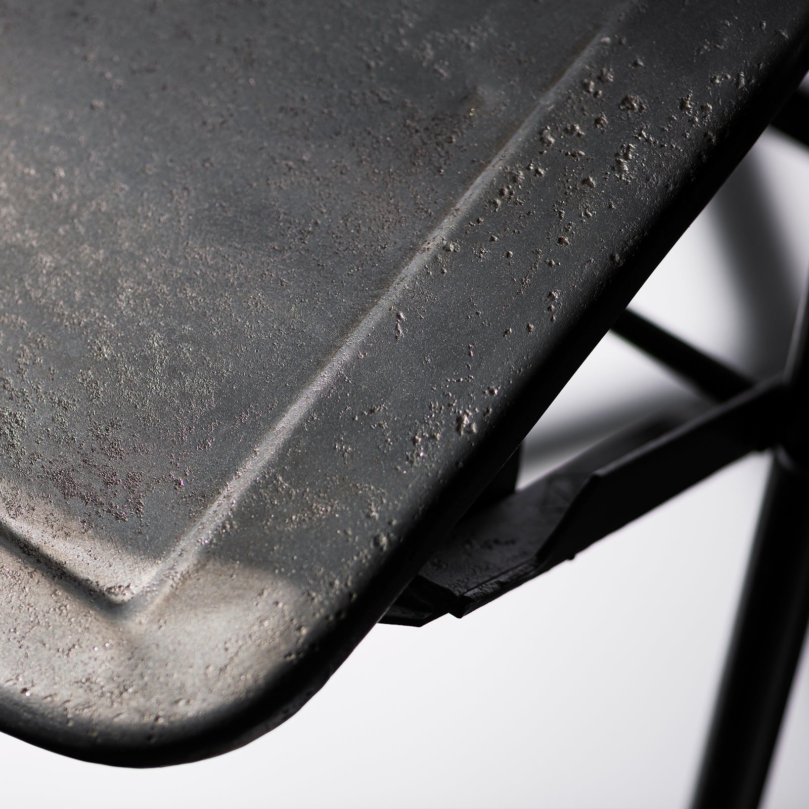 VINTAGE STEEL FOLDING CHAIR / Natural – PUEBCO ONLINE STORE