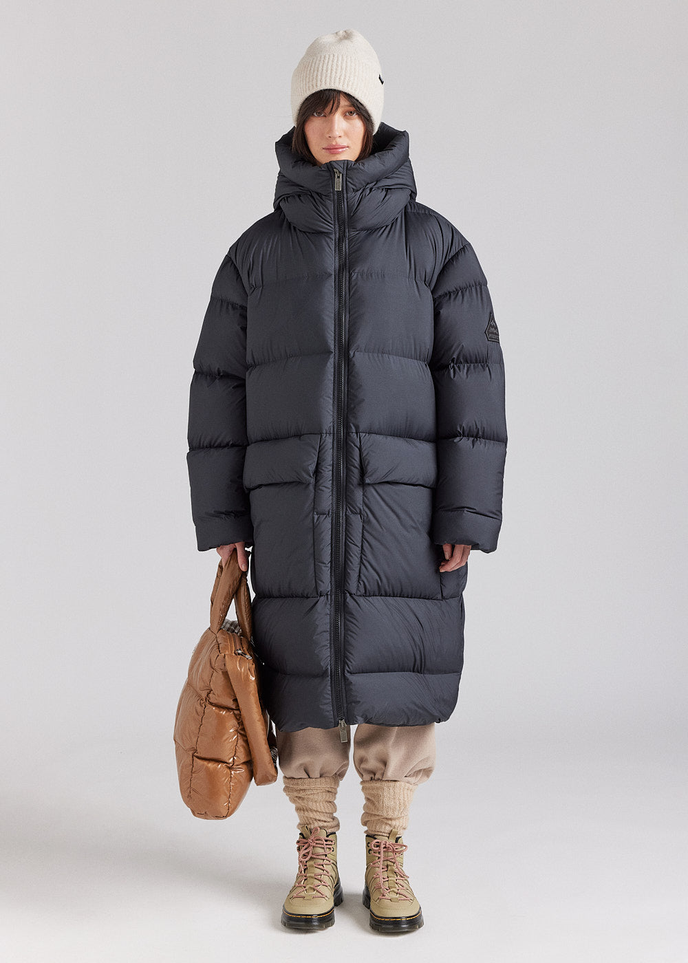 Unisex long hooded down jacket made in France Irek | Pyrenex EN