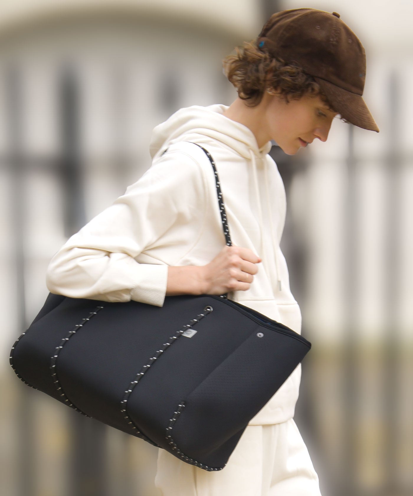 q bag paris zip L ジップ付きで大人気