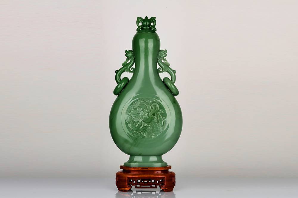 四神宝瓶，中国玉石雕刻大师魏玉忠作品，08月15日22:00开拍和田玉鉴定