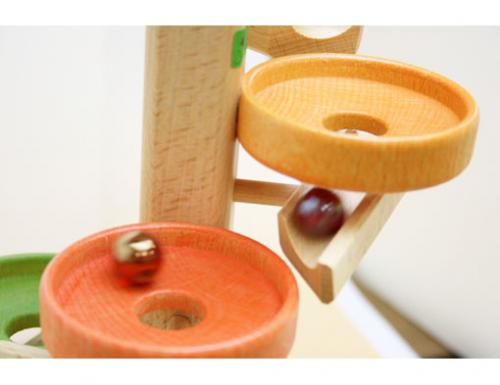 木のおもちゃ カルテット / ゆったり落ちるビー玉の安らぎトレイ