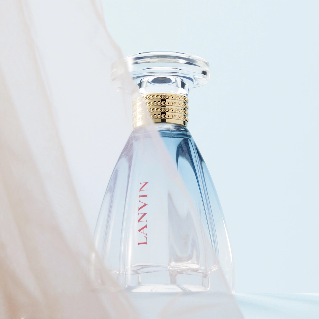 LANVIN から、お気に入りのジーンズのように自由にまとえる新