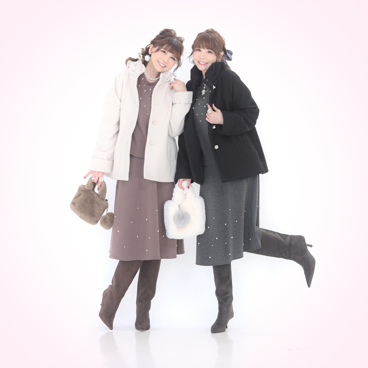 &LOVE カメリアビジューボタンのふわふわブークレーコート アンドラブ