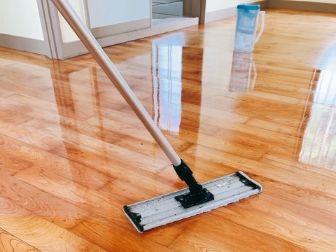 床清掃・ポリッシャー清掃｜店舗・法人向けサービス –【アール