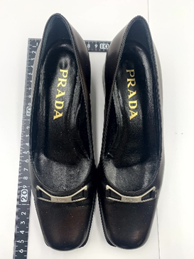 プラダならヒールでも買取り可能です！ 千葉県のお客様 - 買取のラフテル