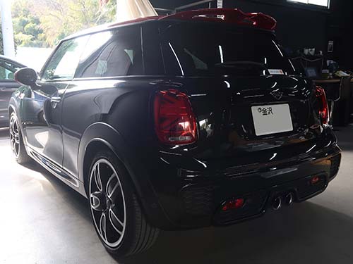 ミニ ハッチバック ( F56 ) 純正ブラック仕様ウエストライン