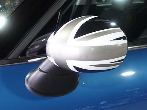 ミニ クロスオーバー(F60) 純正ブラックジャック ミラーカバー装着