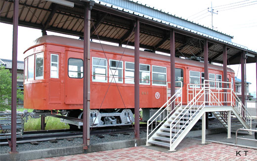 チョコ電、山交色に戻る｜台車近影｜鉄道ホビダス