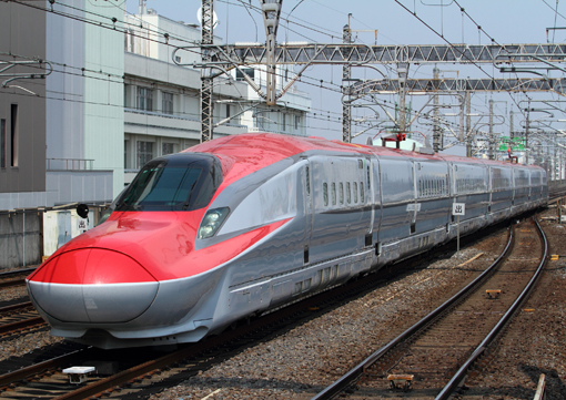 スーパーこまち」のインパクトは大きかった！ E6系新幹線のレア写真