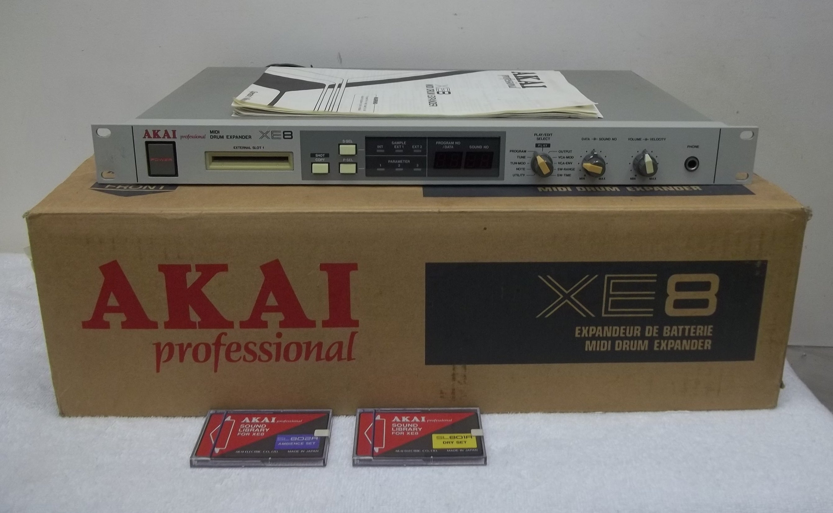 akai1.jpg?v=1713015065&width=1946