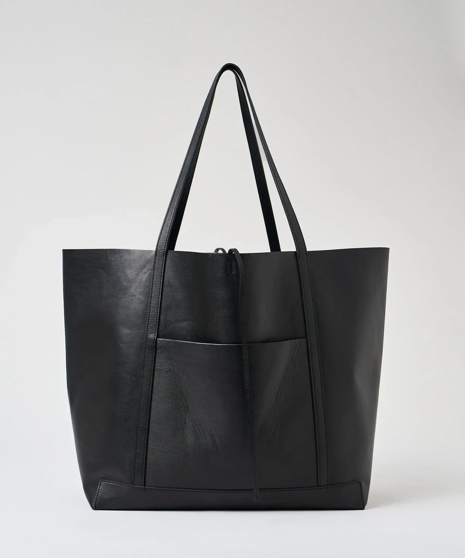 高品質牛革トートバッグ - 洗練されたデザインと大容量 – REN