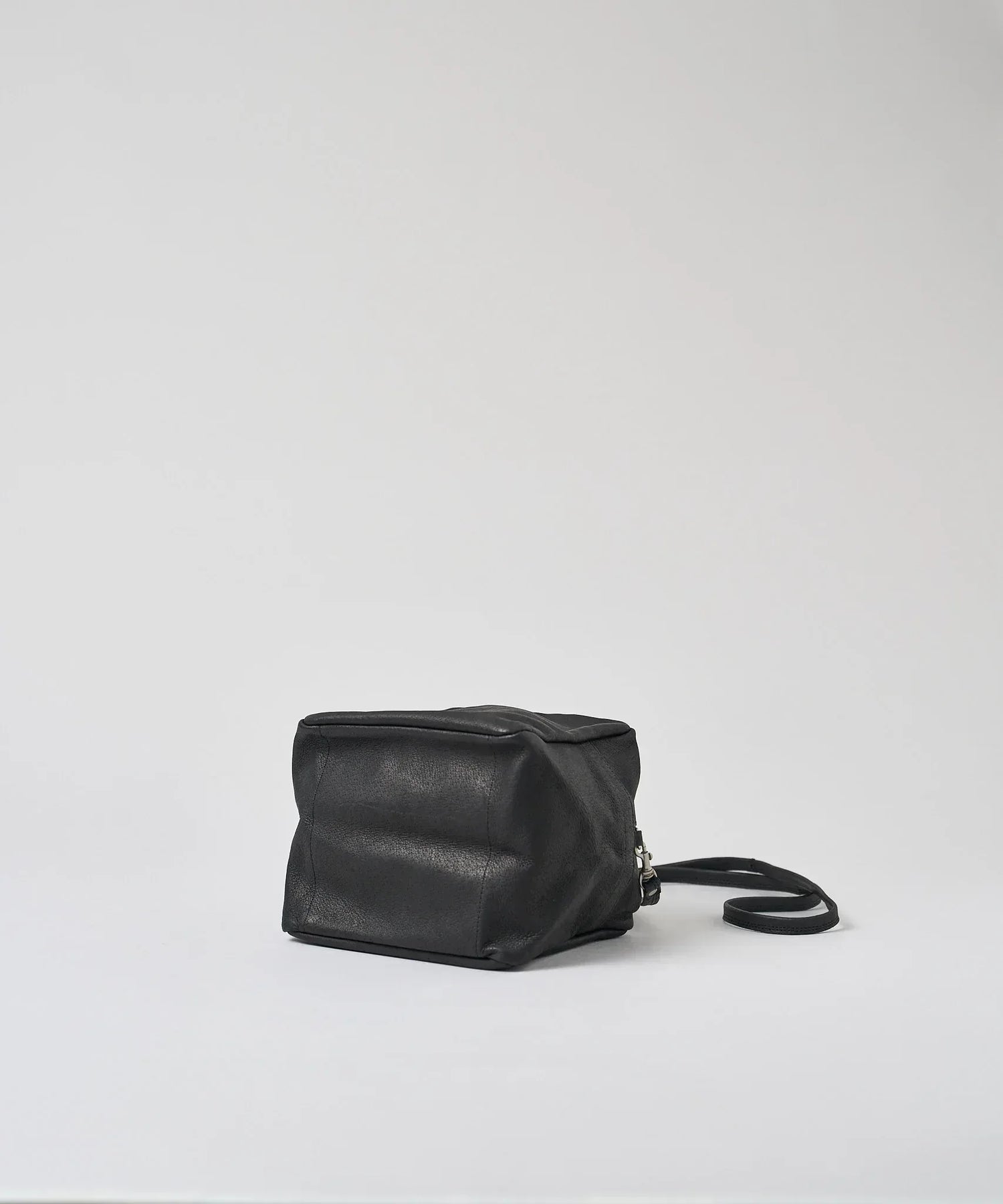 REN】《ボストンバッグ》シンプルで軽い2wayレザーバッグ