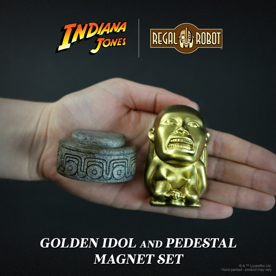 Golden Idol and Pedestal Magnet Set - Regal Robot