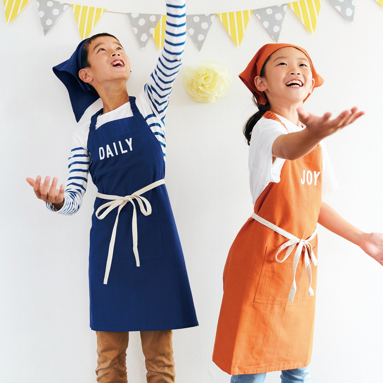 アビチュアル バンダナ・巾着付きキッズエプロンセット Lサイズ（130