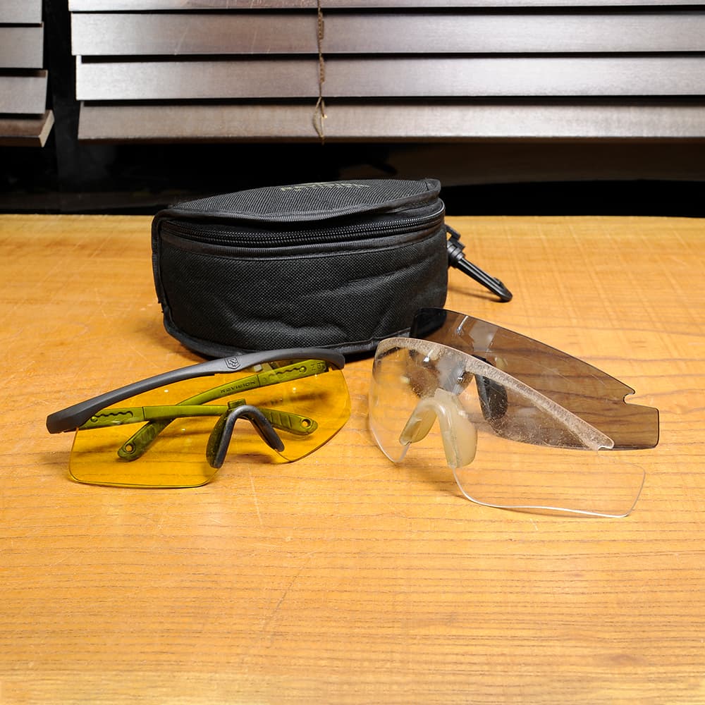 米軍放出品 REVISION シューティンググラス Z87 テンプル5段階伸縮