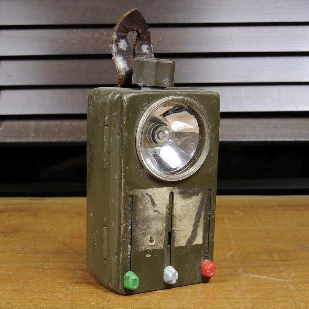 ドイツ軍放出品 シグナルライト 懐中電灯 カラーフィルター付き レンズ
