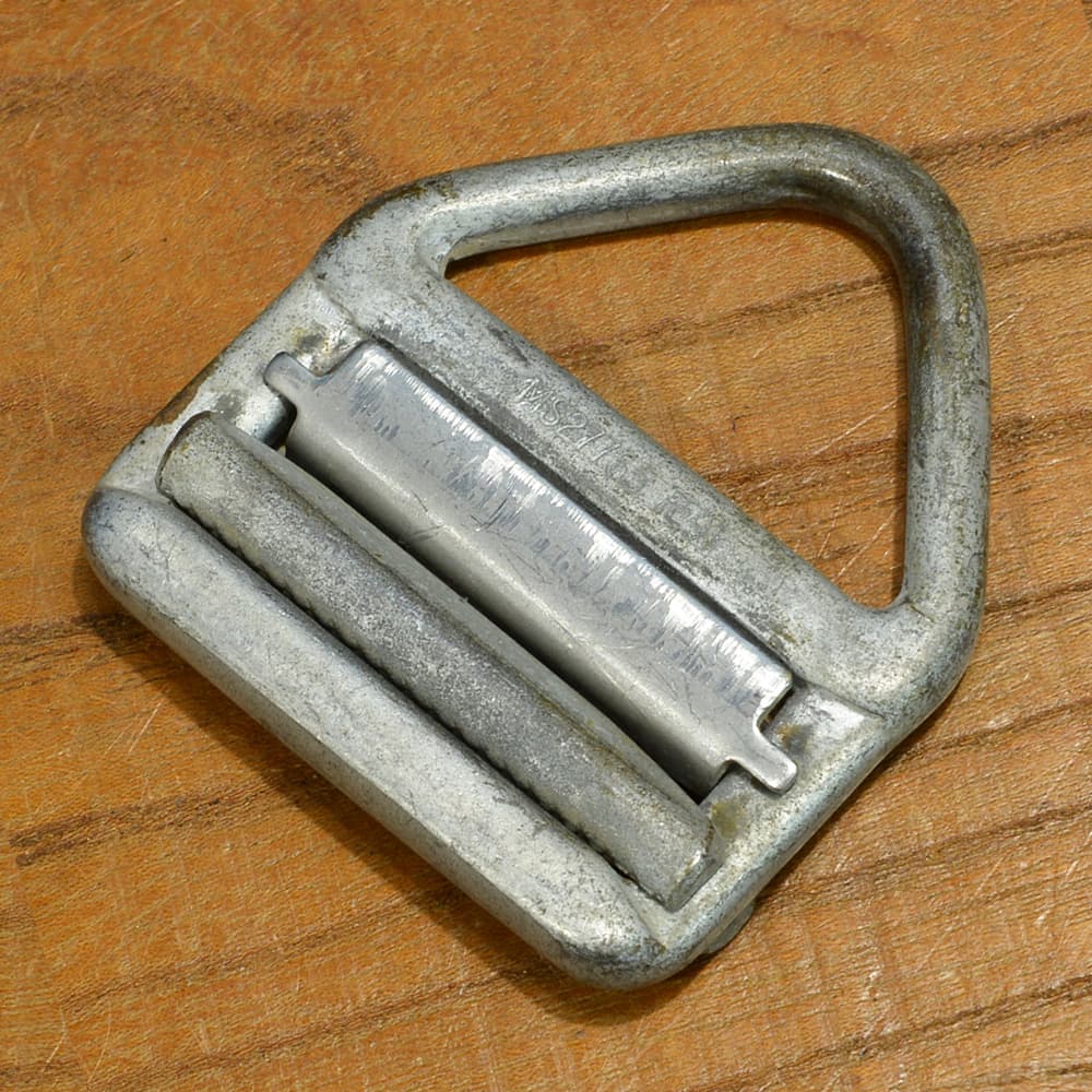 米軍放出品 STABOハーネス金具 スプリングテンショナー付き Vシェイプ