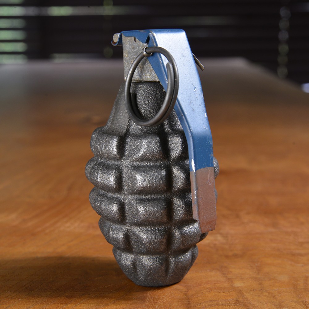 DENIX MK2手榴弾 パイナップル・グレネード 鉄製 レプリカ