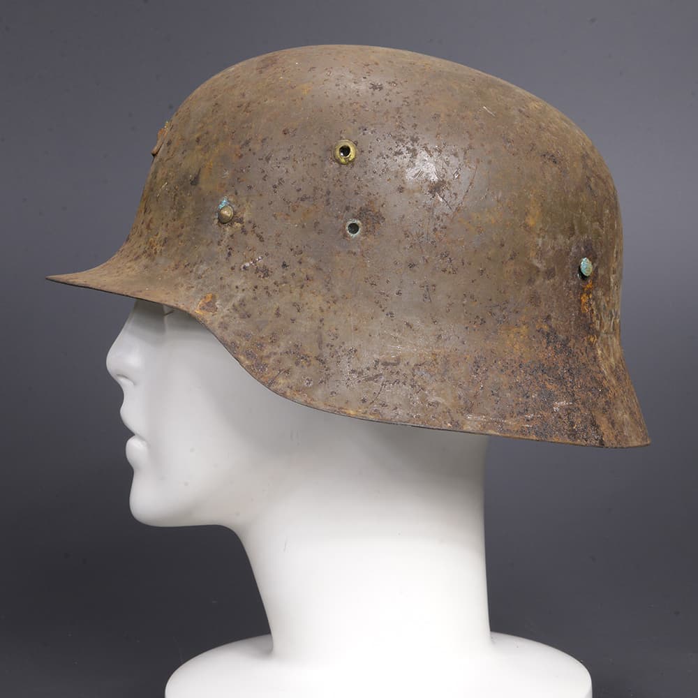スペイン軍放出品 ヘルメット ビンテージ スチール製 Cランク品