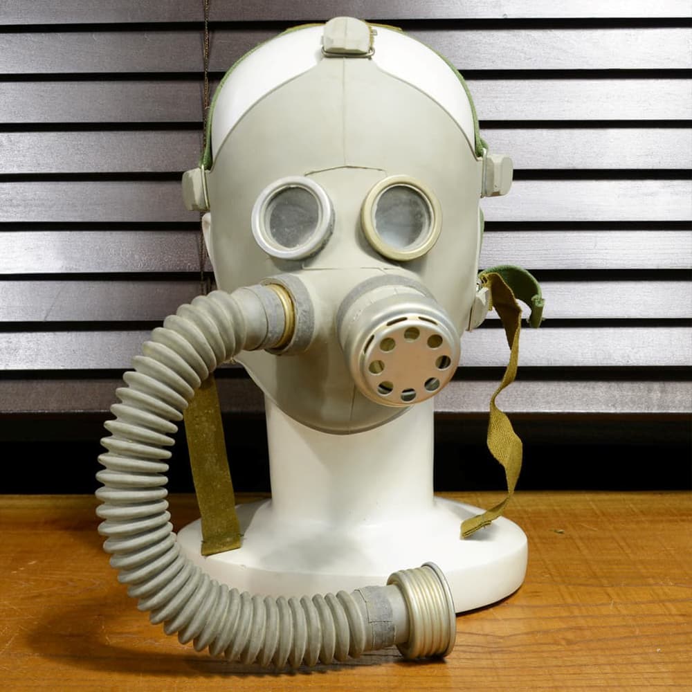 ロシア軍放出品 ガスマスク PDF-D 子供用 専用バッグ付き | ミリタリー