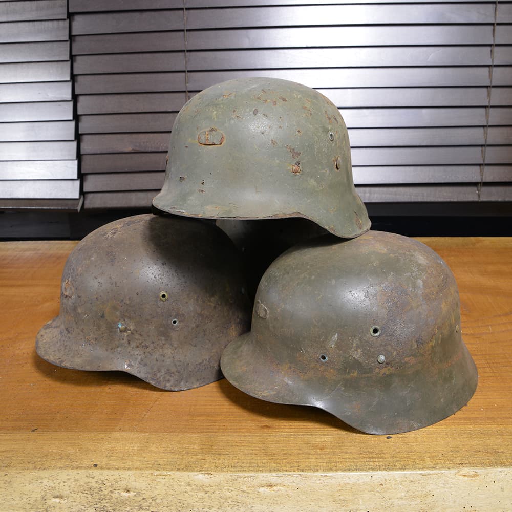 スペイン軍放出品 ヘルメット ビンテージ スチール製 Cランク品